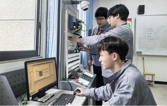 喜讯：我校师生在2025一带一路暨金砖国家技能发展与技术创新大赛工业互联网集成应用赛项全国总决赛取得佳绩